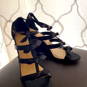 Lauren Conrad Black Satin Wedge SZ 10